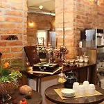 Cityhotel Am Domplatz Self-checkin 3* 클라겐푸르트