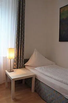 Cityhotel Am Domplatz Self-checkin Klagenfurt am Woerthersee