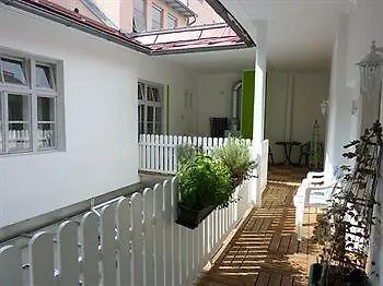 Cityhotel Am Domplatz Self-checkin Hotel Klagenfurt am Woerthersee