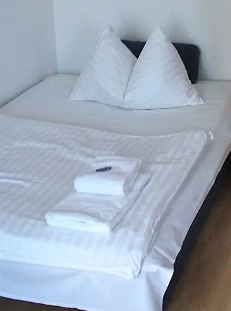 Cityhotel Am Domplatz Self-checkin 3*