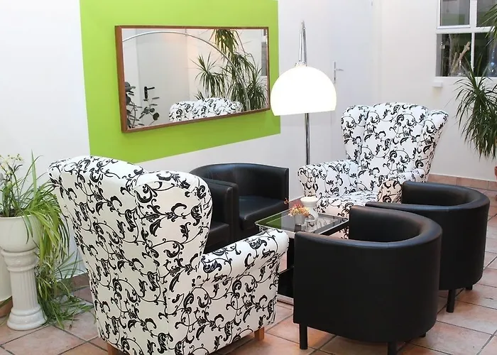 Cityhotel Am Domplatz Self-checkin 3*